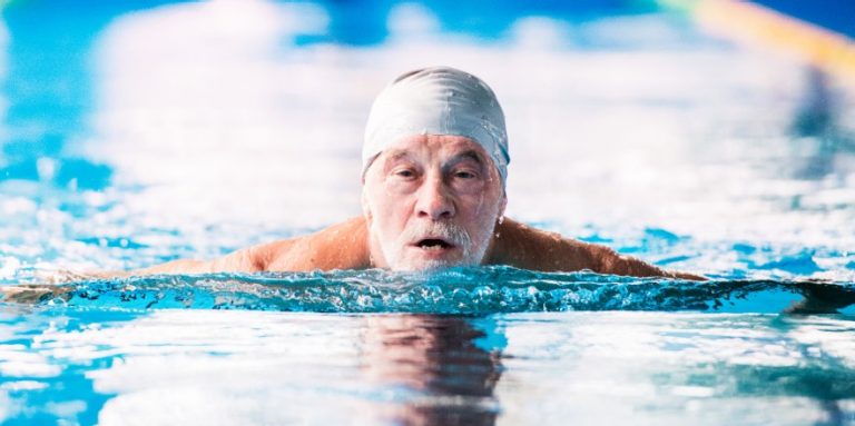 Breaststroke: How to avoid the most common mistakes - Helsana